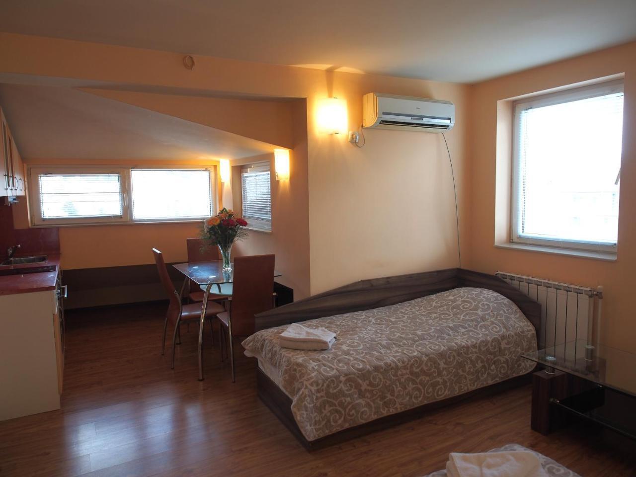 וראצה Hotel Maria מראה חיצוני תמונה